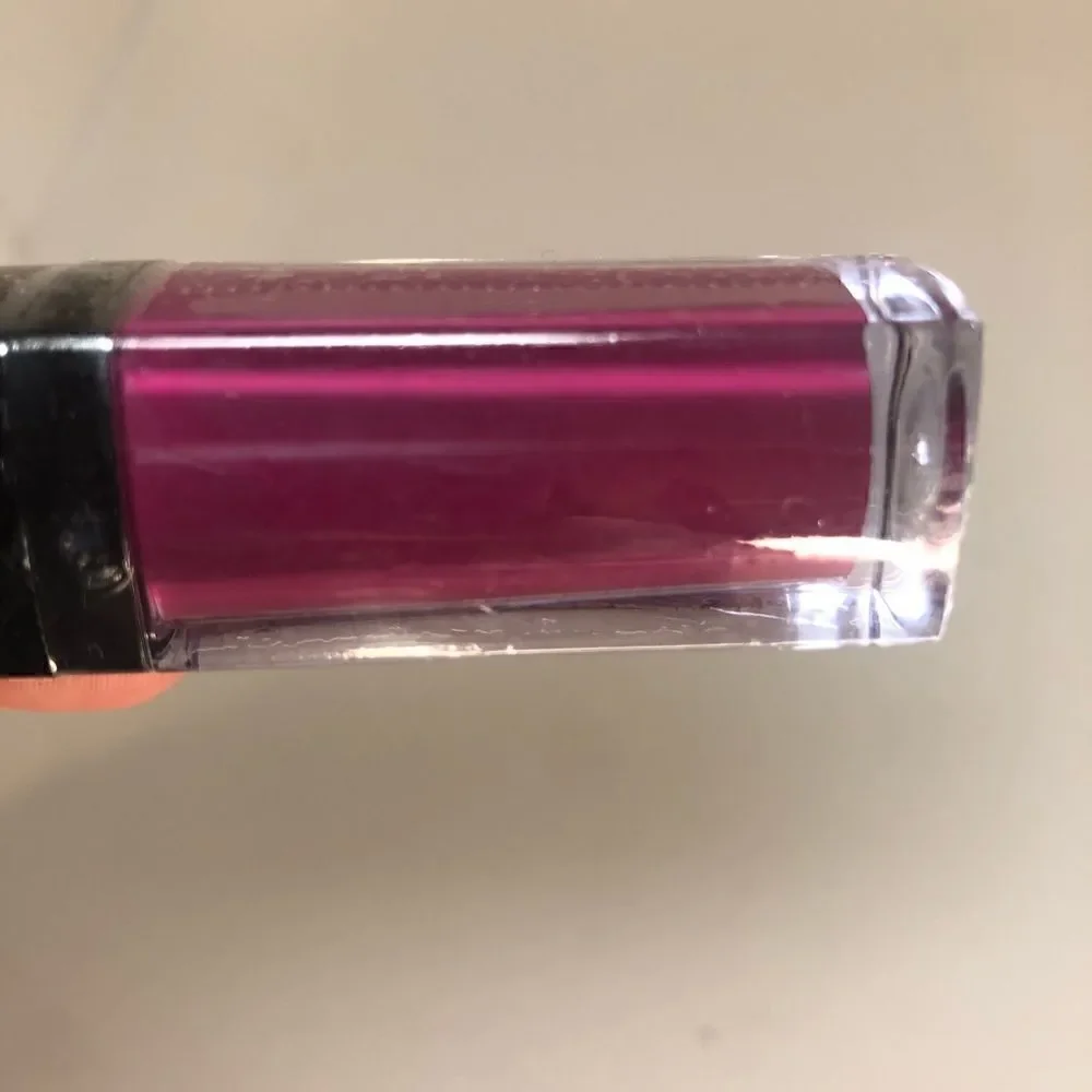 Star looks Royalty matte lip paint